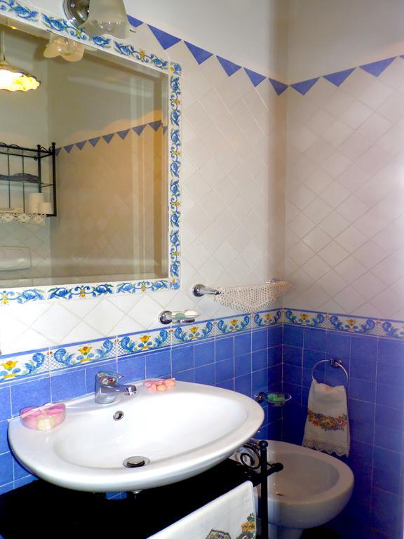 Dimora Carlo III Bed & Breakfast Vietri sul Mare Room photo